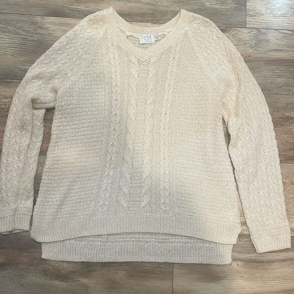 Time and Tru V Neck Sweater Woven Cream Gold Sparkles Medium 8 - 10 Winter Warm - Picture 1 of 2